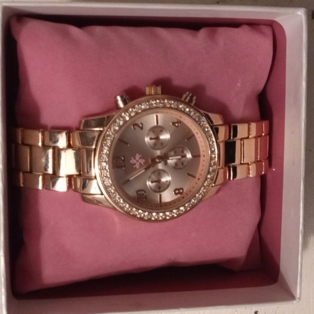 NEW rose gold watch with crystal bezel